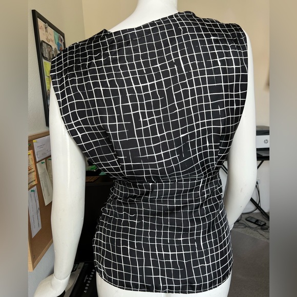 $295 THEORY “KIMONO PLEAT TOP”- NEW - Picture 7 of 12